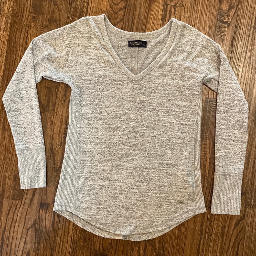Abercrombie & Fitch soft AF v-neck tee